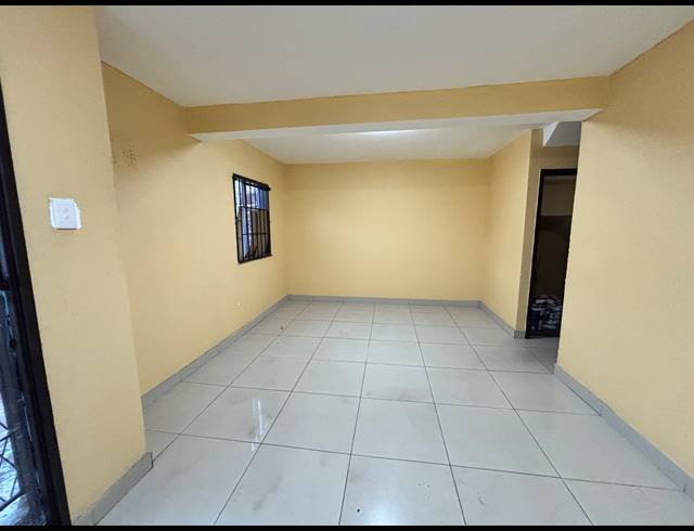 3 BEDROOM HOUSE FOR SALE IN REDFERN